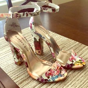 Floral heeled shoe. Never worn